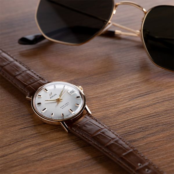 Automatic Enicar watch in 18 carat pink gold 1960s 34 mm