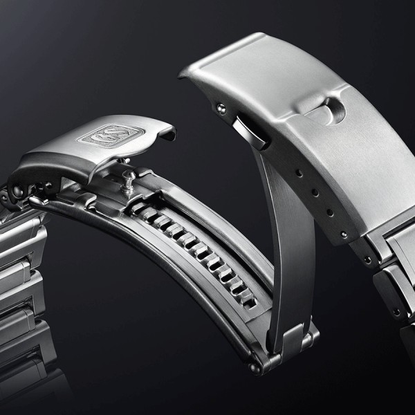 Seiko on sale titanium band