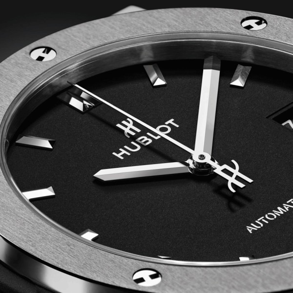 Montre Hublot Classic Fusion Titanium 42 mm 542.NX.1171.RX Lepage