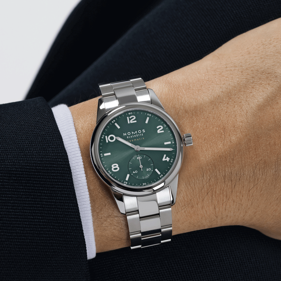 Nomos club sport clearance neomatik