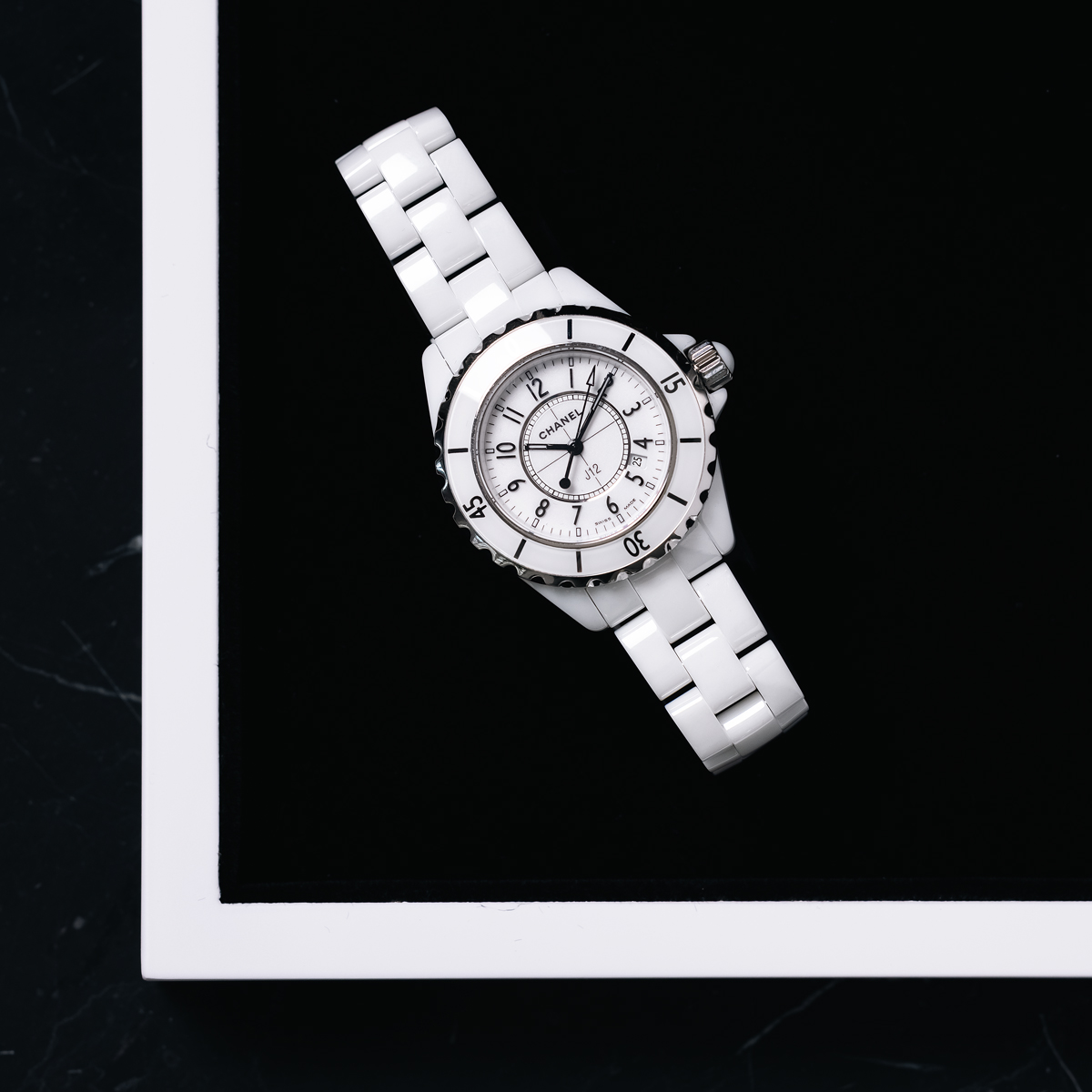 Montre chanel discount j12 blanche occasion