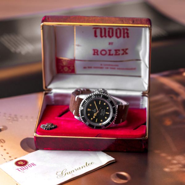 Tudor hot sale submariner red