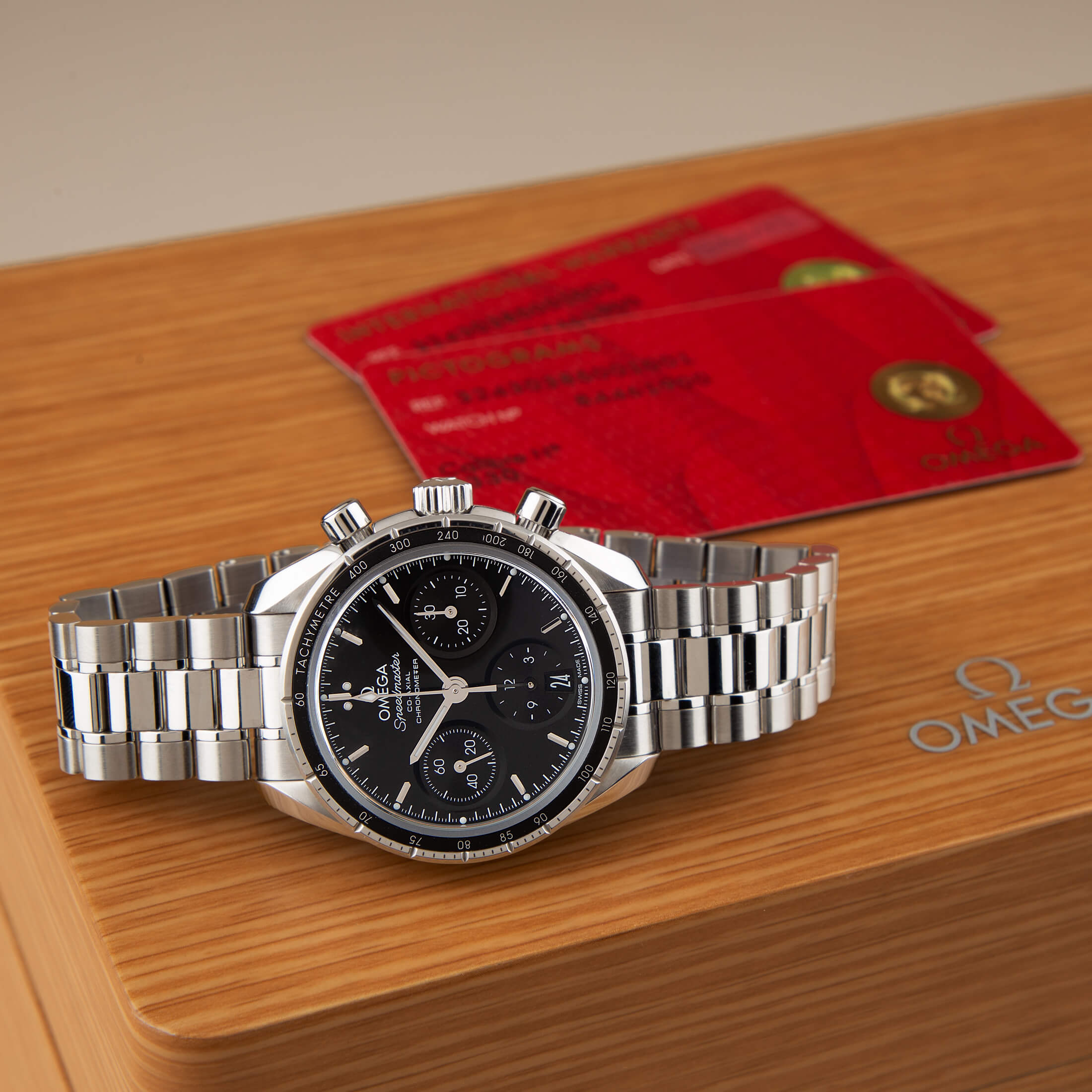 Speedmaster omega online 38mm