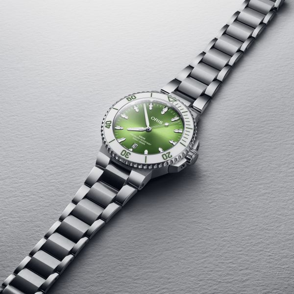 Oris Aquis Date Taste of Summer green dial Lepage