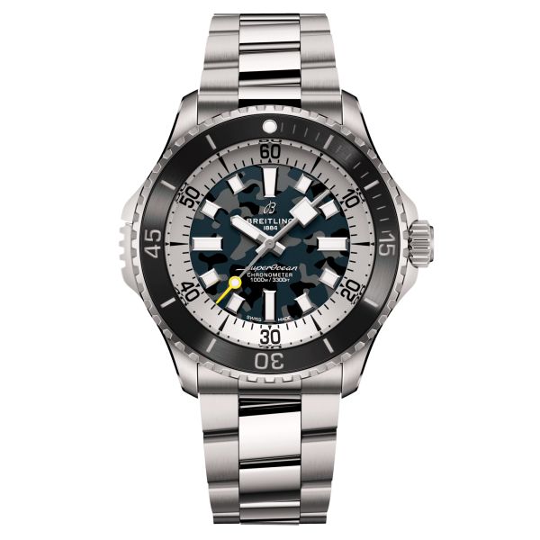 Breitling Superocean Super Diver automatic watch grey camouflage dial titanium bracelet 46 mm E10379351B1E1