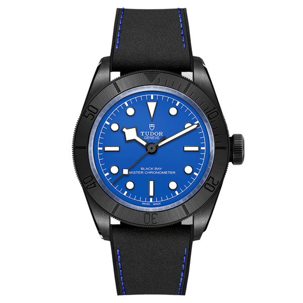 Montre Tudor Black Bay Ceramic Blue automatique cadran bleu cuir et caoutchouc noir 41 mm M79210CNU-0007