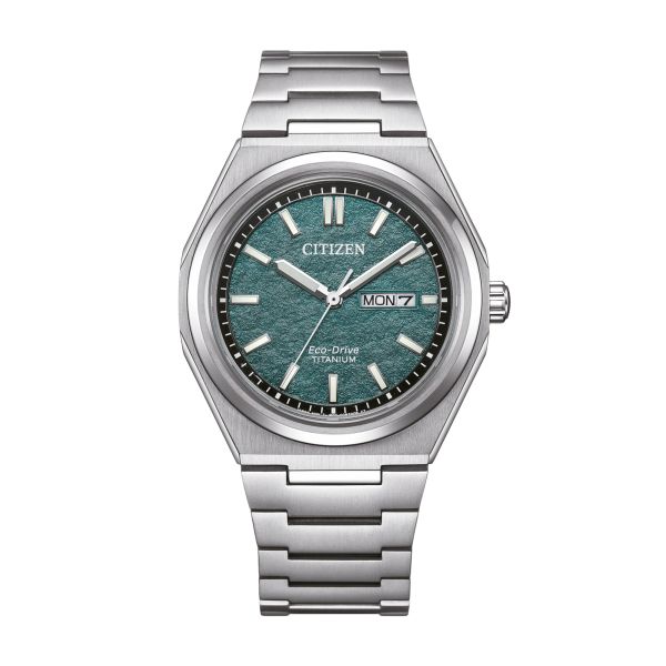 Citizen Super Titanium Day-Date Eco-Drive green dial titanium bracelet 39,5 mm