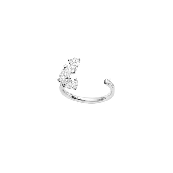 Repossi ring set in white gold with 3 pear-cut diamonds