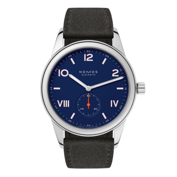 Montre NOMOS Club Campus 38 Night Sky mécanique fond acier cadran bleu bracelet velours gris 36 mm