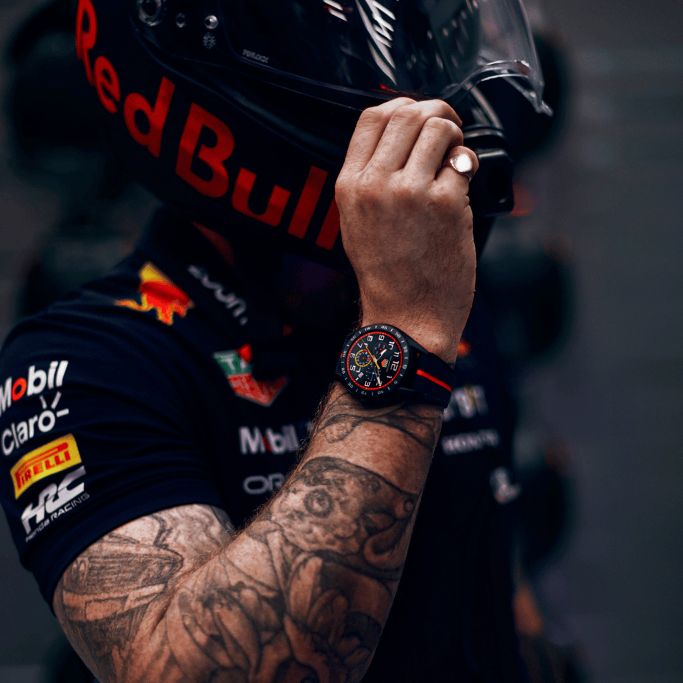 TAG Heuer Connected E4 x Oracle Red Bull Racing